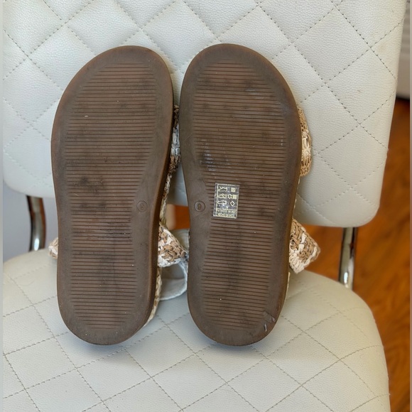 Free People Roma Raffia Sandals - Picture 5 of 6
